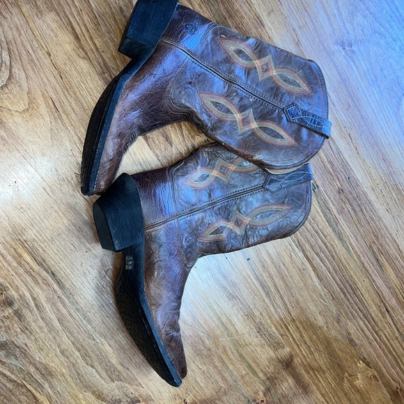 Ariat western boot style 10016432 size US8C - Picture 2 of 8